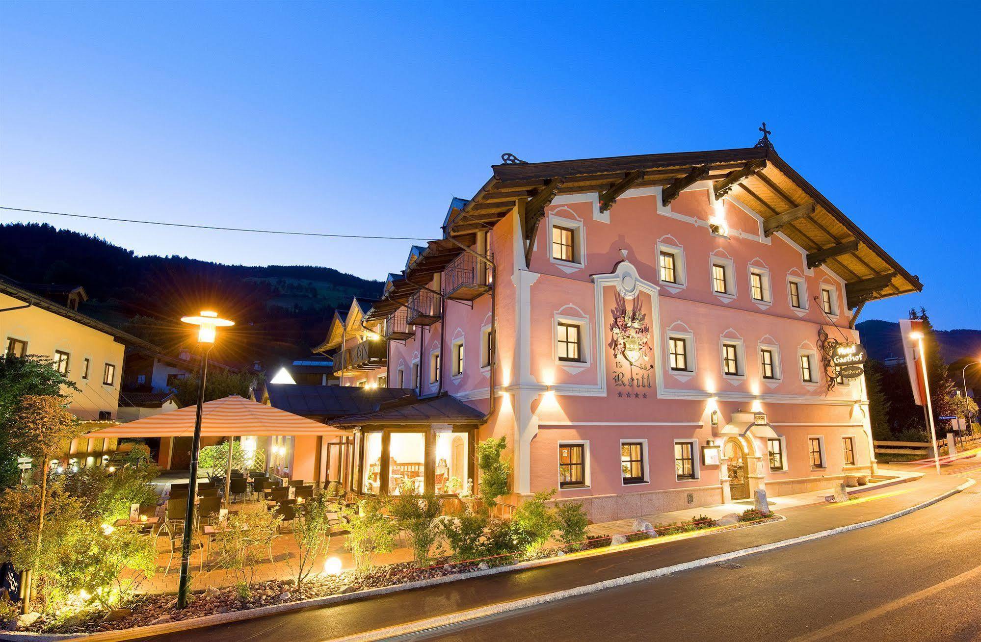 Hotel Reitlwirt ブリクセン イン ターレ エクステリア 写真