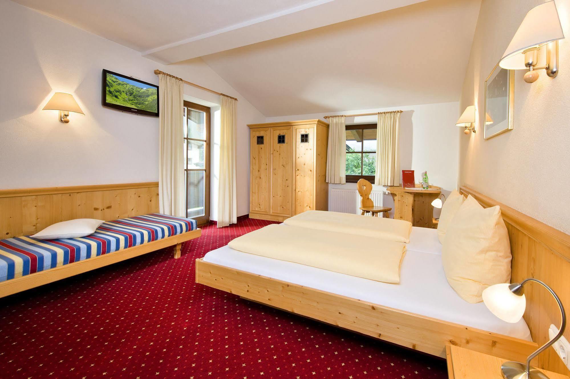 Hotel Reitlwirt ブリクセン イン ターレ 部屋 写真