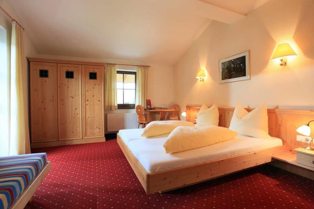 Hotel Reitlwirt ブリクセン イン ターレ エクステリア 写真
