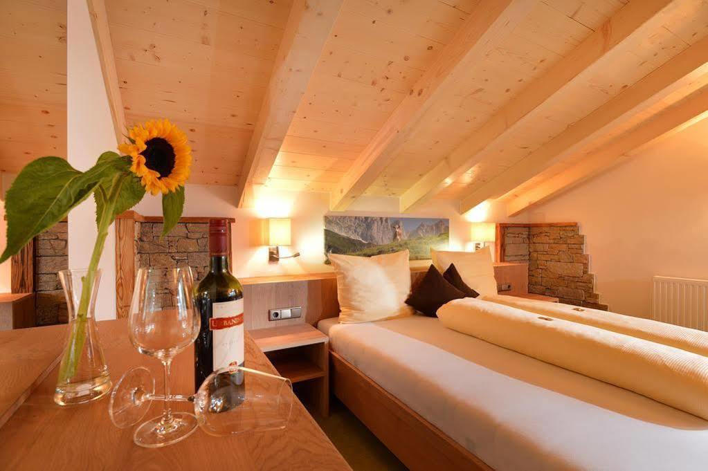 Hotel Reitlwirt ブリクセン イン ターレ エクステリア 写真